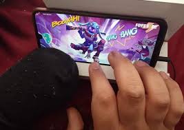 Garena free fire is the ultimate survival shooter game available on mobile. After Losing His Hand This Syrian Refugee Is Rebuilding His Life Through Gaming Scoop Empire
