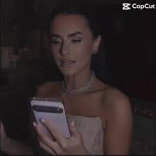 thought i would make an edit of amber with break free because she danced to  it last night, and she was incredible! 🩷