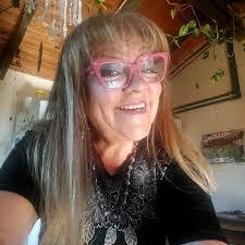 Doris Rainbow's Instagram, Twitter & Facebook