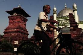4 Masjid Yang Cerminkan Akulturasi Budaya Di Indonesia Halaman All Kompas Com