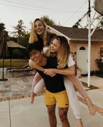 Discover (and save!) your own pins on pinterest. Pinterest Best Friend Aesthetic Boy And Girl Novocom Top