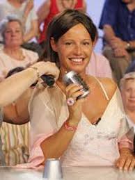 En 2005, nathalie marquay passe à la vitesse supérieure en participant à la deuxième saison de la ferme célébrités sur tf1. Nathalie Marquay