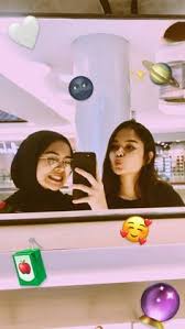 Anda dapat menemukan kuis sahabat gratis yang dapat diunduh secara instan di sini! 10 Ide Post Temen Cwe Ber2 Foto Teman Foto Sahabat Gambar Teman