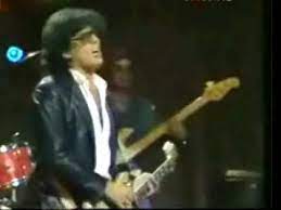 Provided to youtube by sony music entertainment la mia banda suona il rock · ivano fossati la mia banda suona il rock ℗ 1979 sony music entertainment italy. Ivano Fossati La Mia Banda Suona Il Rock Youtube