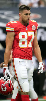 On friday morning, the chiefs officially announced kelce's new contract. Oognm2xhbuq89m
