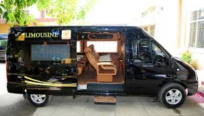 Vừa đi vừa nghe nhạc thư giản. Hoa Mai Limousine Hoa Mai Limousine