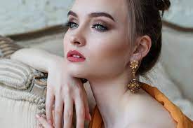 Girls are obviously better than boys. How To Tell A Girl She S Beautiful Giving Sincere Compliments Regain