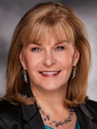 Sarah Holstein's Instagram, Twitter & Facebook