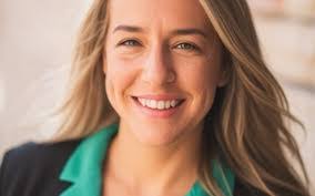 Amanda Giacalone's Instagram, Twitter & Facebook