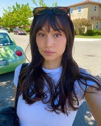 Monique Dewar's Instagram, Twitter & Facebook