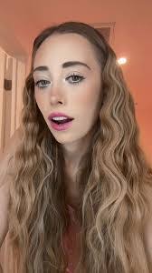 Samantha Echols's Instagram, Twitter & Facebook