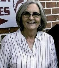 Robin Betts's Instagram, Twitter & Facebook