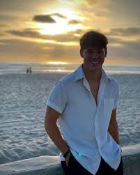 Ur luv'd<3 do what makes you happy business: Noah Beck Phone Number House Address Email Address Info
