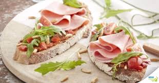 Que Manger Ce Soir Decouvrez Cette Selection De Recettes Pour Composer Un Repas Du Soir Entre Amis Cuisine Et Boissons Repas Du Soir Cuisine