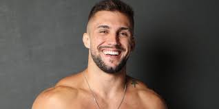 Em conversa com a psicóloga lumena, arthur picoli dispara críticas contra clubes de futebol. Ex Bbb Arthur Sofre Acidente Destroi Parte Do Corpo E Passa Por Cirurgia