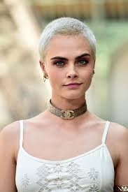 Mittellange haare sind ein segen für jede frau. Kurze Haare Stylen Anleitungen Fur Kurzhaarschnitte Brigitte De