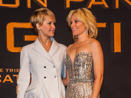 Elizabeth banks biography and filmography. Elizabeth Banks Und Jennifer Lawrence Tikonline De