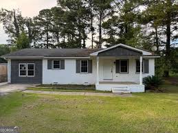 141 Edgewood Cir, Barnesville, GA 30204