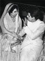 Mohammad rafi, asha bhosle)ye raat jaise dulhan ban gayi (by: Birthday Special Romance Icon Dilip Kumar S Most Famous Onscreen Pairings Filmfare Com