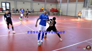 Calcio, dybala prova ad allenarsi ma il cane non è d'accordo e la scena è tutta da ridere. 5 10 19 Bergamo C5 Orange Futsal Asti Highlights Serie B Calcio A Serie B Bergamo Asti