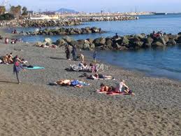 Pegli, adesso il mare è pulito: il Comune revoca il divieto di balneazione  - Genova 24
