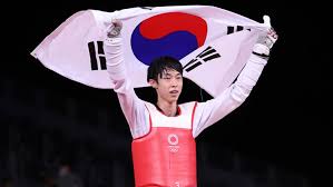 태권도학과에서는 태권도의 인문학적‧과학적 지식을 학습하고 경기력 향상을 위한 기술을 학문적으로 탐구하는 학과이다. Gh4igom9yxjbqm