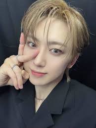 Ranz Kyle and Niana Guerrero were awarded with the German Moreno Youth  Achievement Award at the 70th FAMAS Annual Awards! Fam, please show your  support by commenting