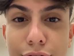 Monte Sua Vida Morando Com Riana