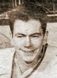 Player photos for the 1954-55 Barrie Flyers at hockeydb.com