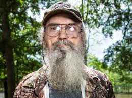 Duck Dynasty's' Willie calls Si's beard 'nasty': 'I don't think he washes  it'
