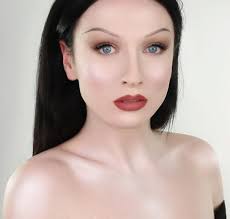 My Very Latest Film Reviewing The JEFFREE STAR COSMETICS LIQUID FROST.  💎⭐️💄❄️💅🏻☀️💋 Applicable Link: https://youtu.be/C6rwLqqkzaY