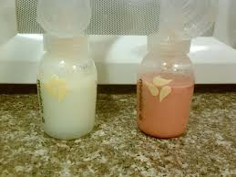 Air susu ibu (disingkat asi) adalah susu yang diproduksi oleh manusia untuk konsumsi bayi dan merupakan sumber gizi utama bayi yang belum dapat mencerna makanan padat. Penyebab Asi Berdarah Saat Dipompa Jangan Panik