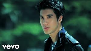 Gai shi ying xiong (heroes of earth) words & music: Leehom Wang Song List