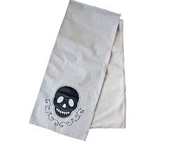 Halloween Classic Skull Table Runner 14 X 72 Rich Home Https Www Amazon Com Dp B06vswvgt8 Ref Cm Sw R Pi Dp X 8cr7ybn6sqngc Rich Home Table Runners Placemats