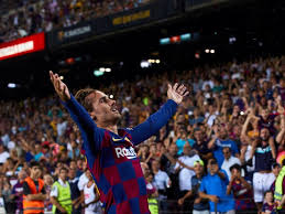 Antoine griezmann the best goal celebrations for atletico in the season 2016/17. Watch Antoine Griezmann S Celebration That Left Lionel Messi In Stitches Futaa Com