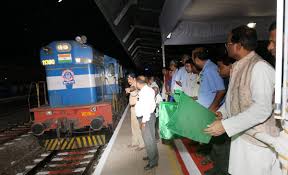 There are a few trains that also halt at alleppey and varkala railway. Konkan Railway No Twitter Halt For Train No 12133 12134 Mumbai Csmt Mangaluru Jn Mumbai Csmt Express At Karmali Station Was Inaugurated By Hon Ble Union Minister Of State For