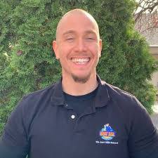 Robert Aue's Instagram, Twitter & Facebook