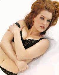 Selected Gillian Anderson Pictures