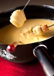 Fondue Moitie Moitie La Recette Facile Recette Fondue Recettes De Cuisine Fondue Savoyarde