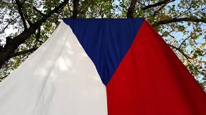 Finsko (finsky suomi, švédsky finland), plným názvem finská republika (finsky suomen tasavalta, švédsky republiken finland), je severský stát v severní evropě omývaný baltským mořem, botnickým zálivem a finským zálivem, hraničící s norskem na severu. Pandemie Elan Lidi Neudusila Nejstastnejsi Zemi Sveta Je Znovu Finsko Cesko Si Oproti Lonsku Polepsilo Irozhlas Spolehlive Zpravy