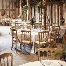 Vous avez besoin d'optimiser votre pause déjeuner professionnelle et vous n'avez pas prévu un plat maison ? Trucs Et Astuces Pour Une Salle De Mariage Pas Chere Marie Claire