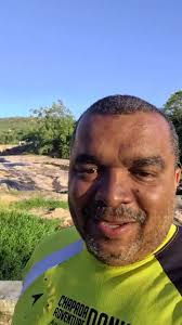 Oi! Eu sou o Daniel, da Chapada Adventure Daniel, e hoje eu quero te contar  uma curiosidade que muita gente não sabe…, Quem dá nome a quem?, O Rio  Lençóis veio primeiro., Na beira desse rio, os ...