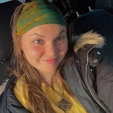 Mandy Henderson's Instagram, Twitter & Facebook