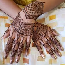 It represent specific objects, dresses, floral designs, leaves, and birds (or animals) associated with the occasion. 70 Simple Mehndi Designs For Hands Body Art Guru