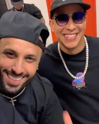 Mucha H I S T O R I A