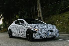 This is the new bmw i4 concept 2020.bmw says the i4 concept uses a single electric motor capable of producing 530 horsepower (395 kilowatts). Bmw I4 Gegen Mercedes Eqe Das Duell Der Zukunft Jesmb