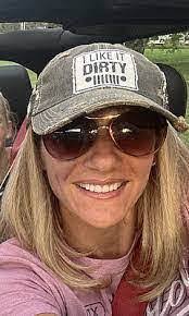 Erin Haws's Instagram, Twitter & Facebook