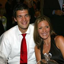 Former chelsea midfielder michael ballack's son emilio has been killed in a quad bike crash in emilio was one of three sons of michael ballack and simone lambe, the other boys named louis. Gp6icbt1fkmgwm
