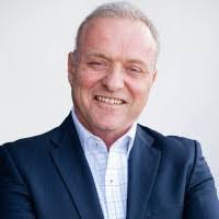 Darren Tapper's Instagram, Twitter & Facebook