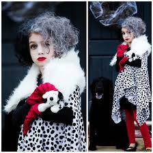 Black And White Fur Coat Cruella Deville Cruella Deville Diy Kids Costume I Made This For My Daughter And It Was So Fun And E Diy Cruella Deville Costume Diy Costumes Kids Halloween Costumes For Kids